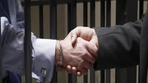 Read more about the article Адвокат по 212 статті (Ухилення від сплати податків)